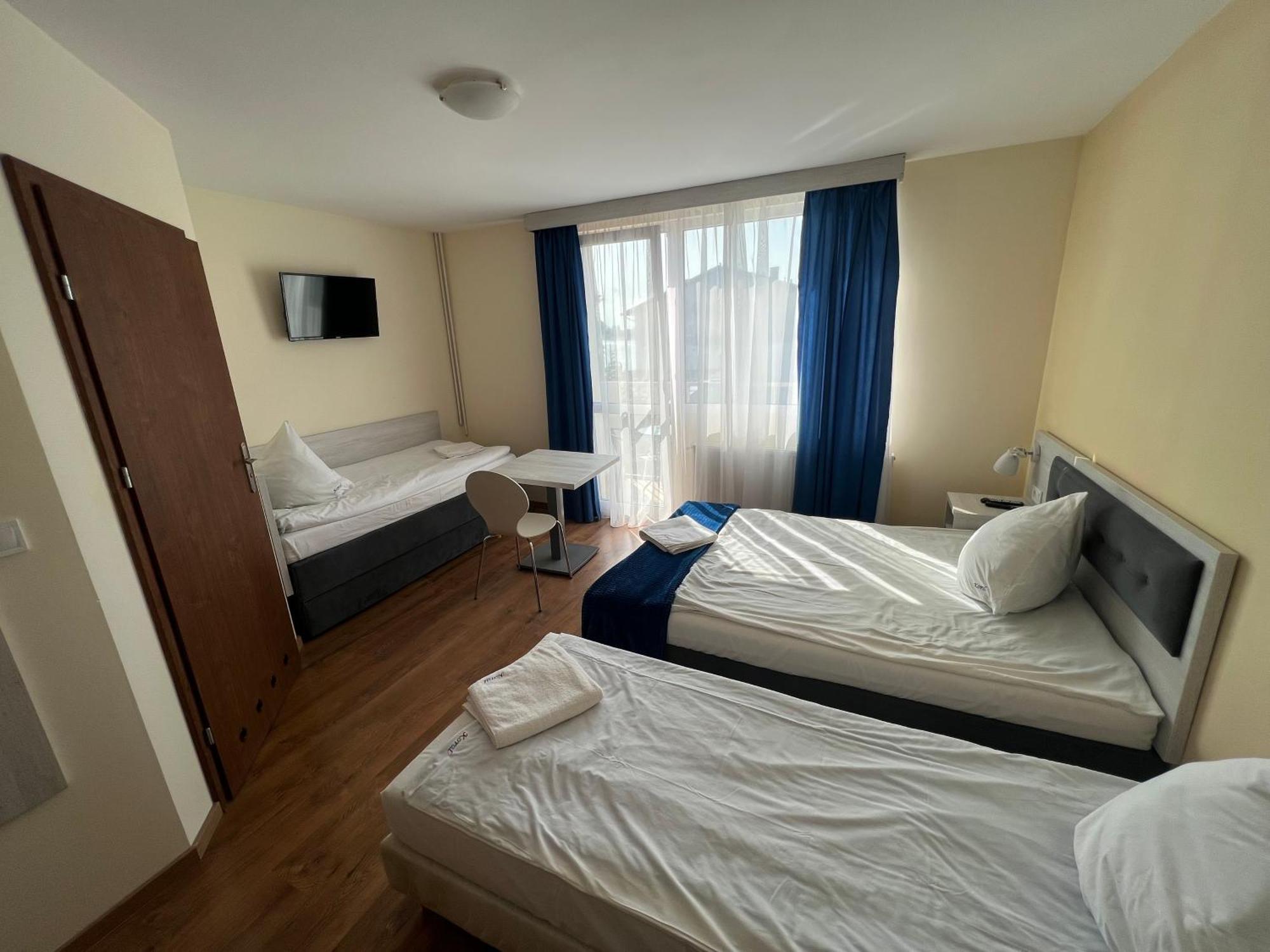 Dom Wczasowy Koral Dziwnów Exterior foto