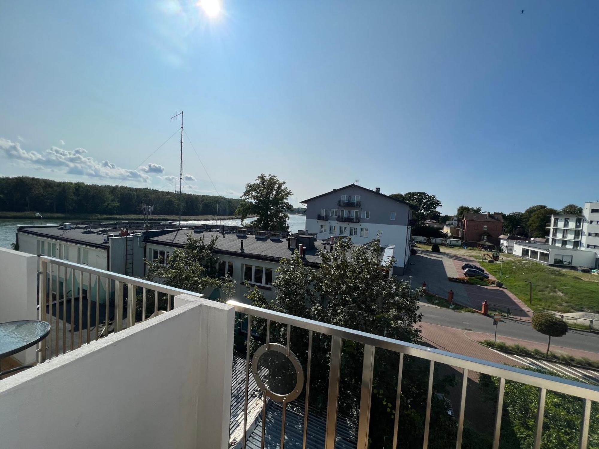 Dom Wczasowy Koral Dziwnów Exterior foto