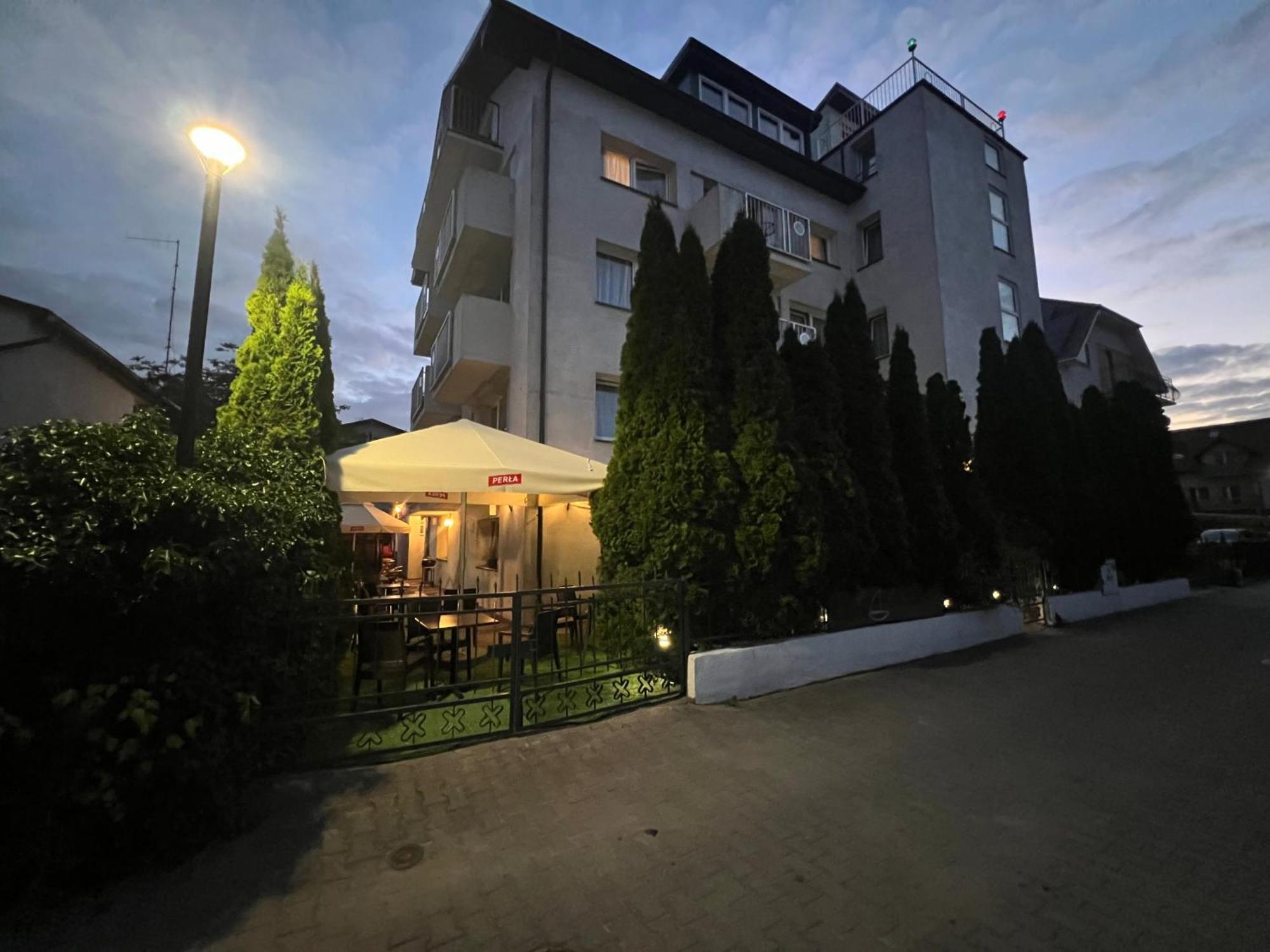 Dom Wczasowy Koral Dziwnów Exterior foto